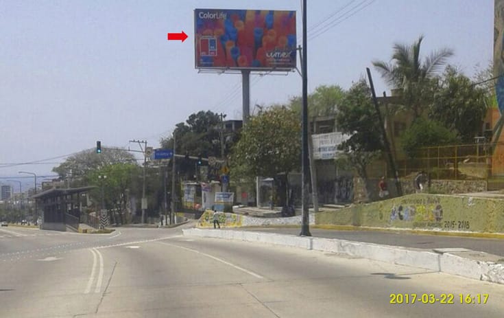 Espectacular GRO002P1 en Av. Cuauhtémoc #807, El Roble, Acapulco de One Marketing