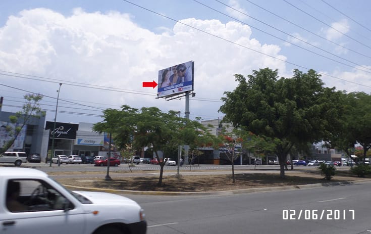 Espectacular GTO009P1 en Blvd. Alonso de Torres #340, San Jerónimo, León de One Marketing