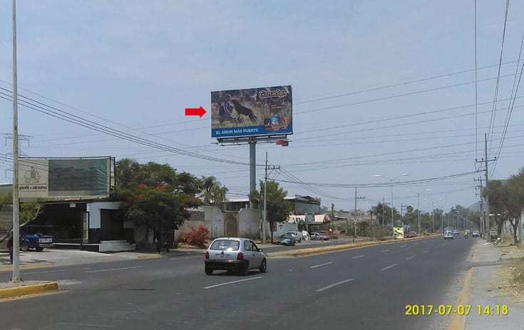 Espectacular JAL066S1 en Zapopan, Jalisco de One Marketing