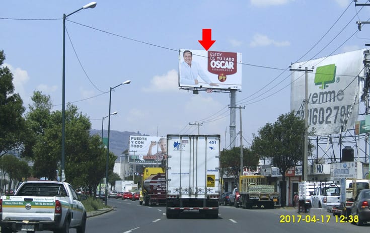 Espectacular MEX081O1 en Alfredo del Mazo #3003, San Juan de La Cruz, Toluca de One Marketing