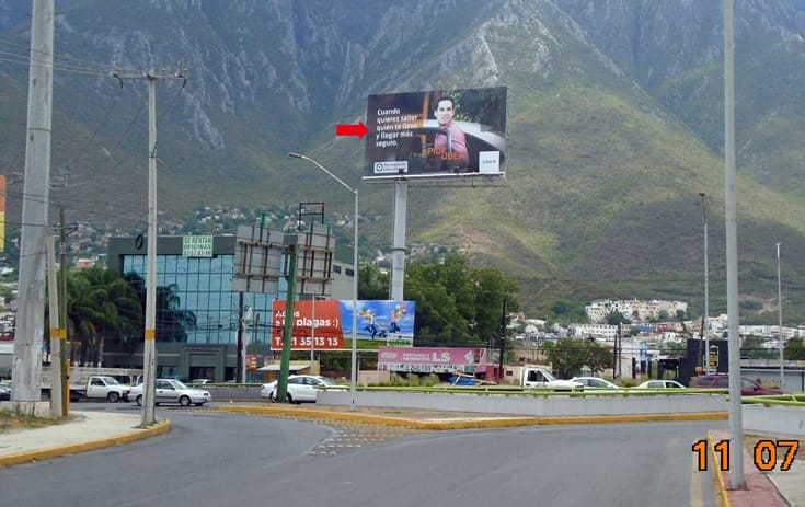 Espectacular NVL009P1 en Monterrey, Nuevo León de One Marketing