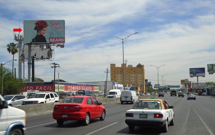 Espectacular NVL010P1 en Monterrey, Nuevo León de One Marketing
