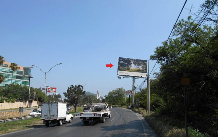 Espectacular NVL097N1 en Lomas Maderos, Monterrey de One Marketing