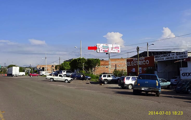 Espectacular QRO009P1 en Carr. Panamericana #60, Lomas de Guadalupe, San Juan del Río de One Marketing