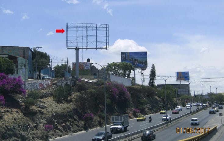 Espectacular QRO022P1 en Cerro del Peñón #8, Las Américas, Querétaro de One Marketing