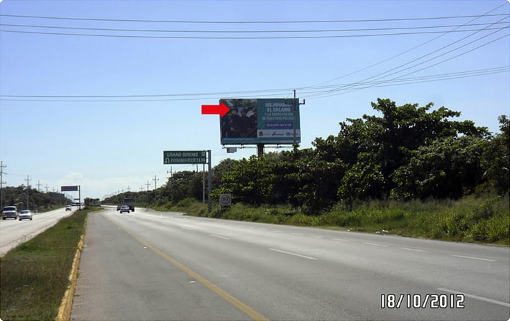 Espectacular QTR026N1 en Carr. Cancún-Puerto Morelos-Tulum Km.268, Benito Juárez, Playa del Carmen de One Marketing