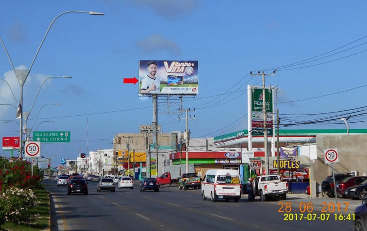 Espectacular QTR037P1 en Av. José López Portillo Sm 58 Mz. 45 Lote 17, Morelos, Cancún de One Marketing