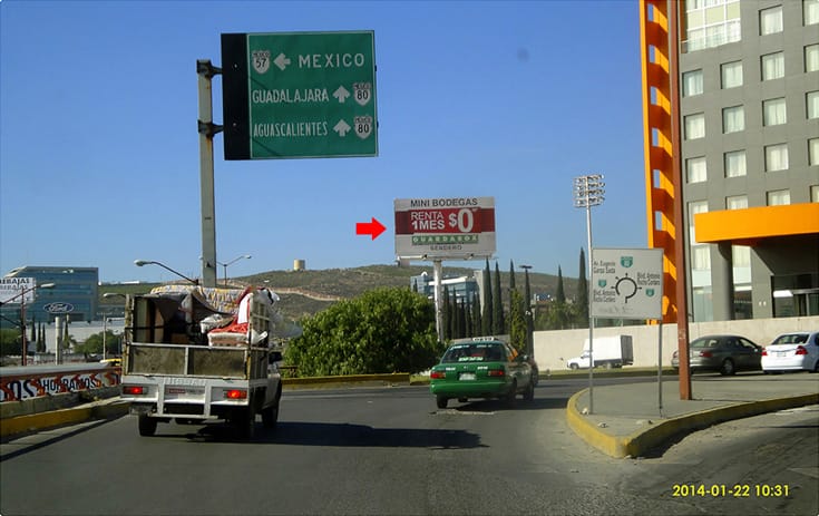 Espectacular SLP037O1 en Carr. San Luis Potosí-Guadalajaracentro Deportivo La Loma, Rinconada de Los Alpes, San Luis Potosí de One Marketing