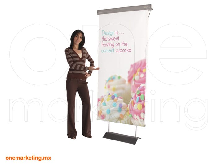 Display tipo Roll Up Giratorio en Pedestal OM-RU-6 de One Marketing Expo Stands y Displays