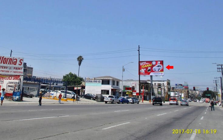 Espectacular BCN005P1 en Calle 3A #8551, Zona Centro, Tijuana de One Marketing