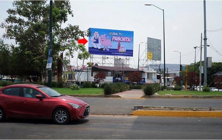 Espectacular GTO051N1 en Irapuato, Guanajuato de One Marketing