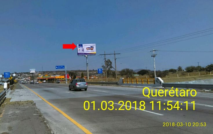 Espectacular QRO020O1 en Aut. México Querétaro Esq. a del Canal #25, La Cruz, San Juan del Río de One Marketing