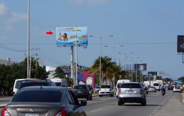 Espectacular QTR009S1 en Cancún, Quintana Roo de One Marketing