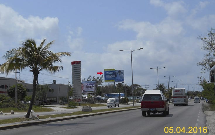Espectacular QTR019N1 en Cancún, Quintana Roo de One Marketing