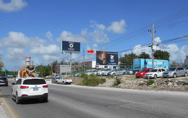 Espectacular QTR043S1 en Cancún, Quintana Roo de One Marketing