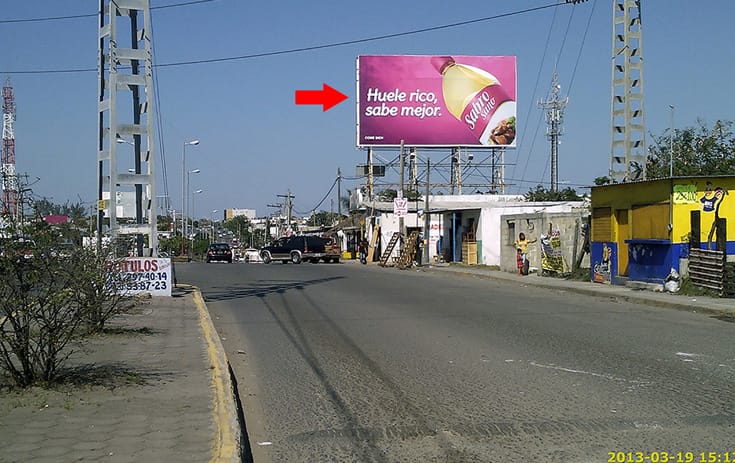 Espectacular VER022S1 en La Loma, Veracruz de One Marketing