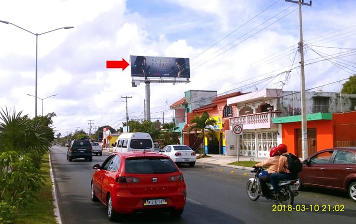 Espectacular YUC004N1 en Mérida, Yucatán de One Marketing