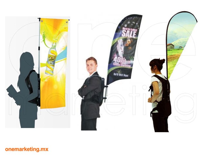 Banner Mochila Bandera  de Plástico código OM-BD-18 de One Marketing Stands y Displays