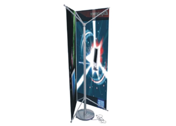 Tri Banner X Ajustable Rotativo código OM-BX de One Marketing Expo Stands y Displays